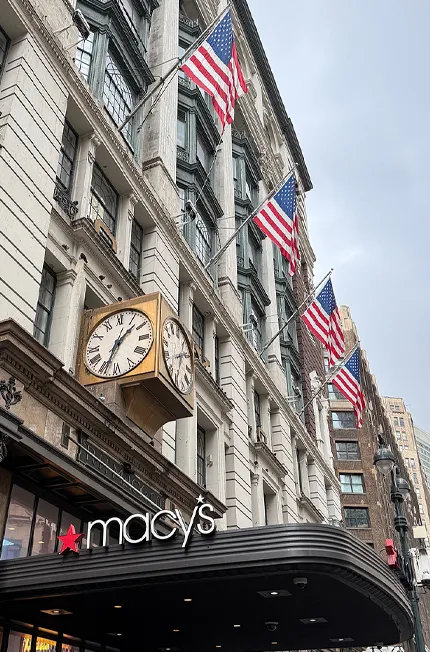 Exterior of Macy's on 5th Ave